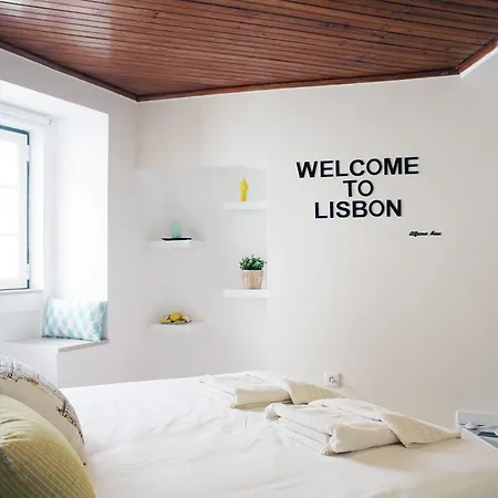 Alfama Rose - Guitarra * Lissabon